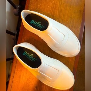 Gales The Standing Shoe. Size Men 8.5 or Woman 10.5 Extra Light Doctors, Nurses.